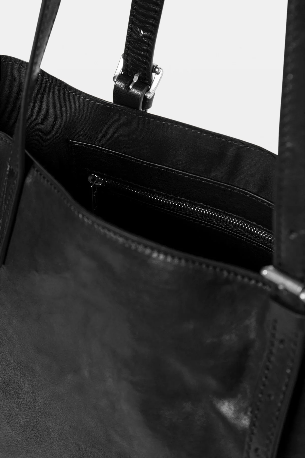 Janek Shoulder Bag - Image 4